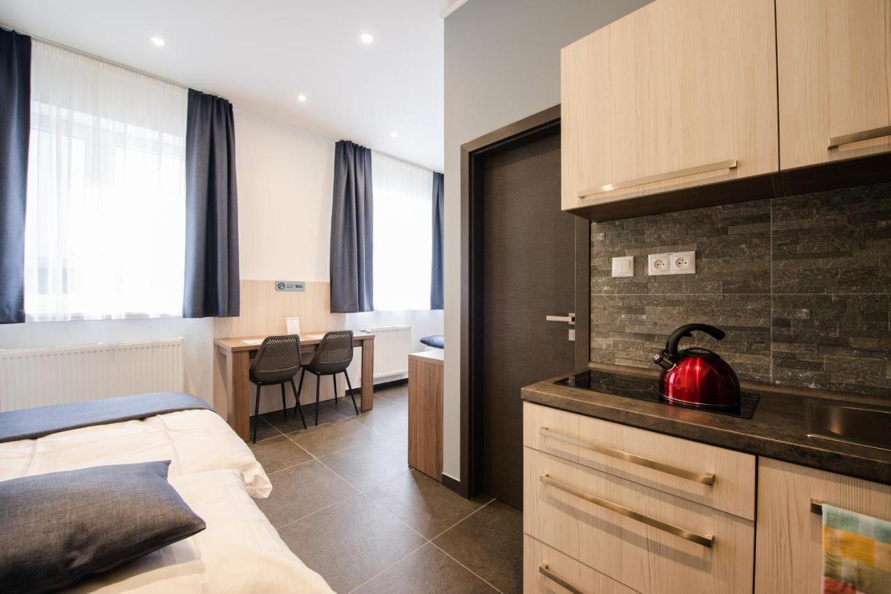 Apartments Danube Bratislava Bagian luar foto