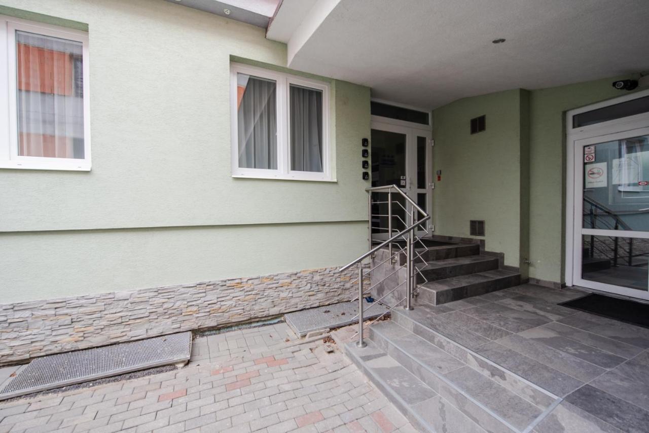 Apartments Danube Bratislava Bagian luar foto