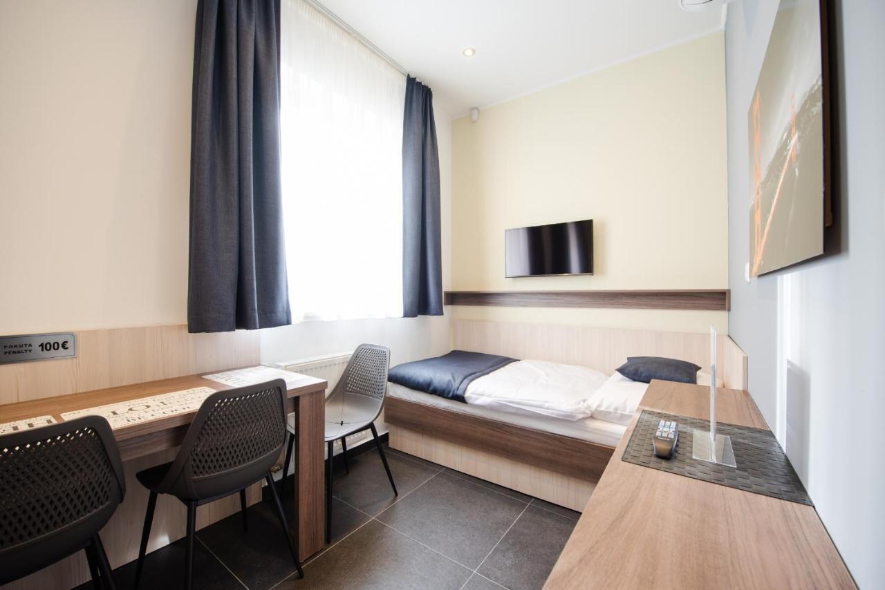 Apartments Danube Bratislava Bagian luar foto