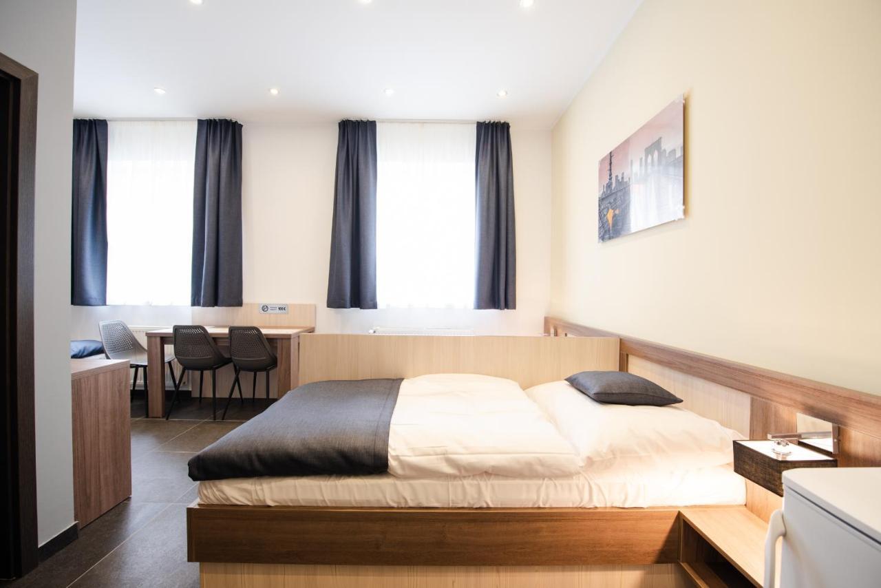 Apartments Danube Bratislava Bagian luar foto