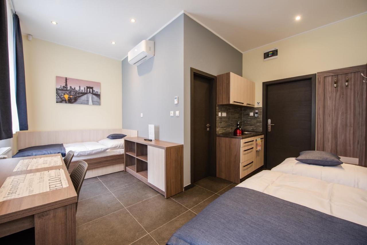 Apartments Danube Bratislava Bagian luar foto